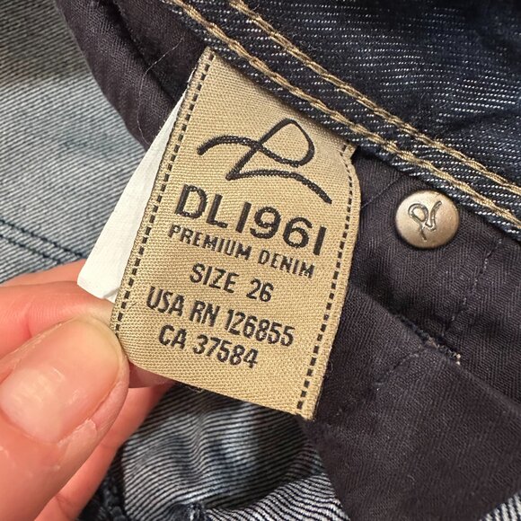 DL1961 Women's Cindy Slim Bootcut Denim Jeans Size 26 - Picture 3 of 13